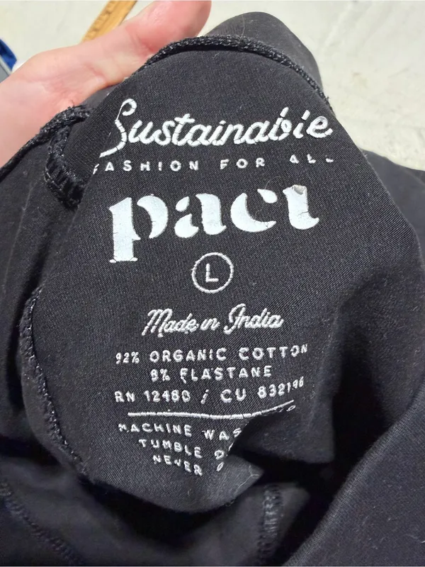 Pact Black Stretch capri Leggings large organic cotton - Image 4