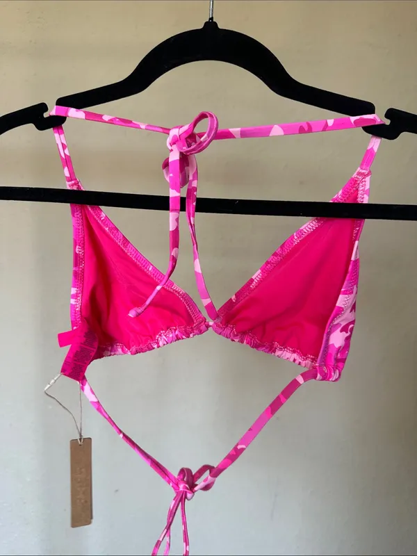 SKIMS SWIM TRIANGLE BIKINI TOP IN PINK‎ CAMO size XL - Image 4