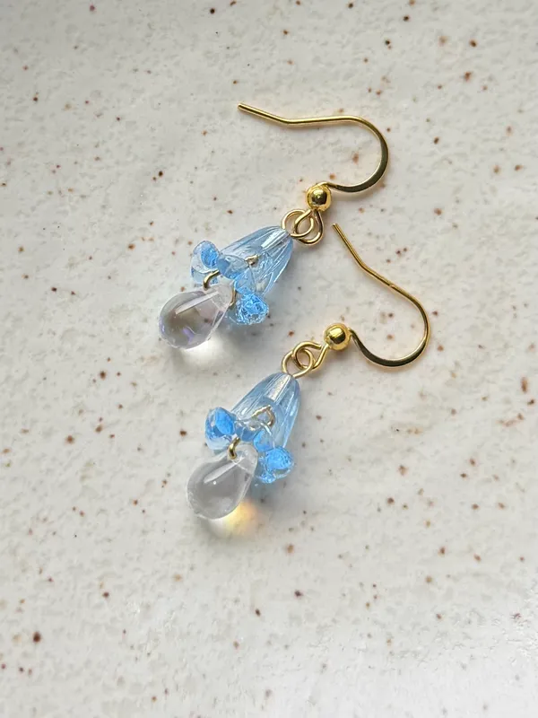 Handmade quality Czech glass beads & German acrylic flower beads cute fairy cottage style dangle earrings💐🩵 - Image 4