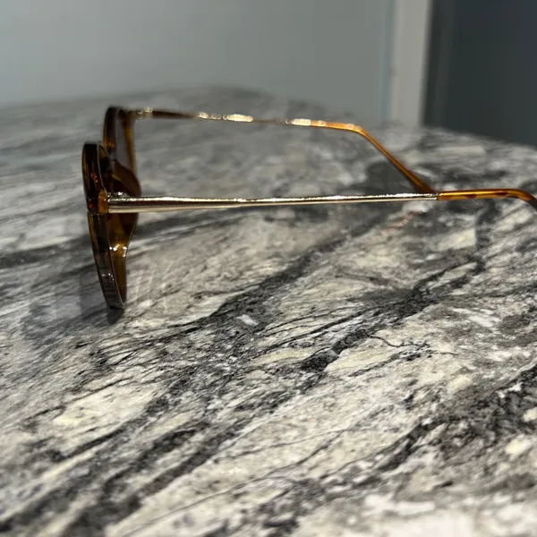 Tortoise Shell Sunglasses Brown - Image 4