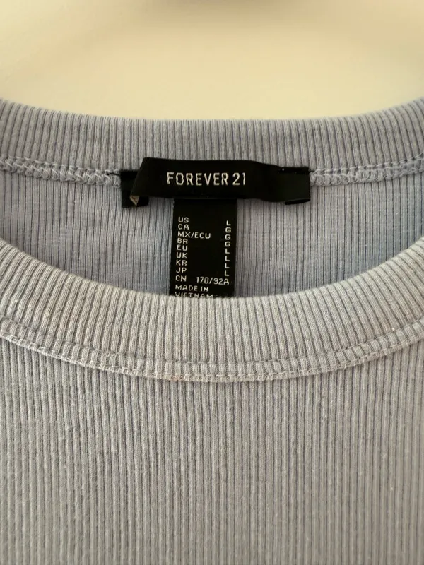 Forever 21 Crop Top - Image 3