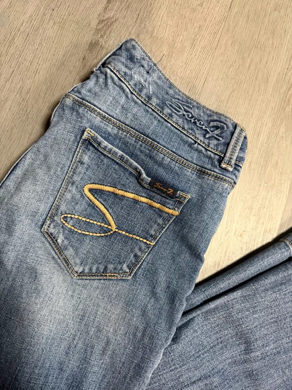 Seven7 sexy flare jeans - Image 5