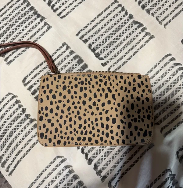 Universal Threads Wallet Wristlet - Image 2