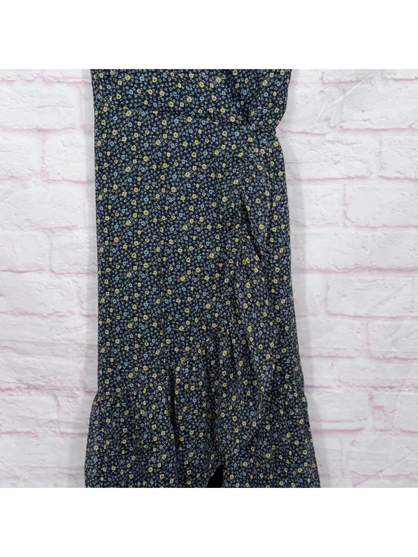 Abercrombie & Fitch Medium Flutter Sleeve Floral Wrap MIDI Dress - Image 3