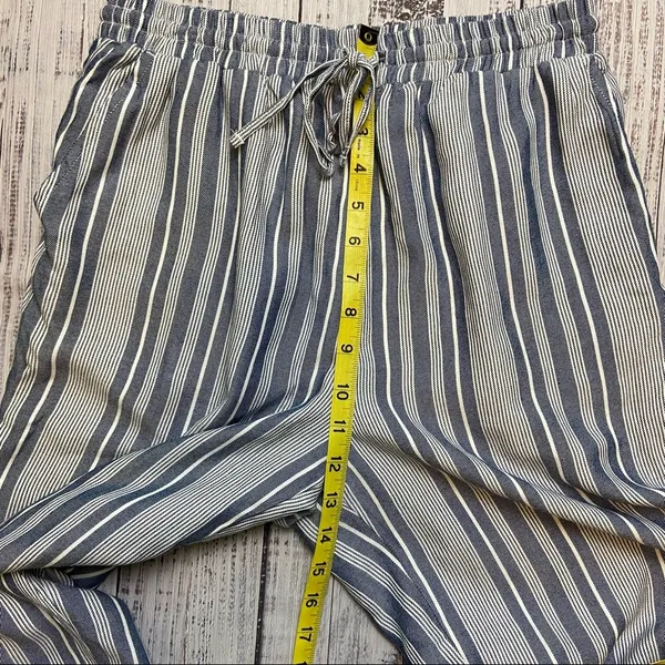American Eagle Stripe Lounge/Beach Pants. Size Medium. EUC - Image 8