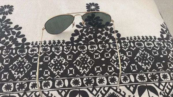 Ray-Ban Sunglasses - Image 3
