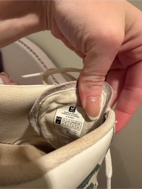 Veja V-10 Leather Sneakers - Image 9