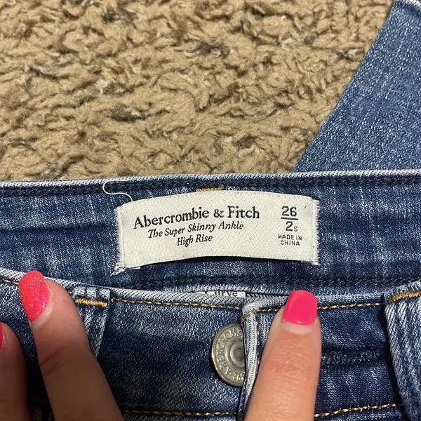 Abercrombie and Fitch jeans - Image 3