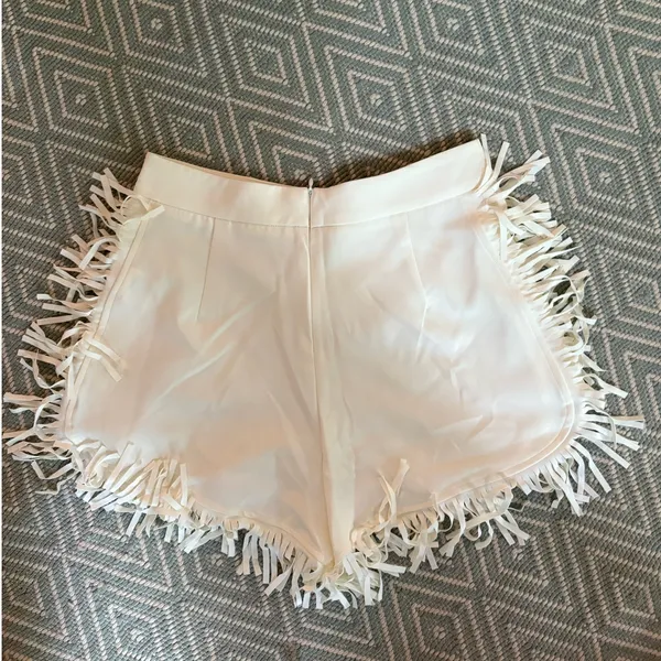 Fringed White Shorts Size 6 - Image 2
