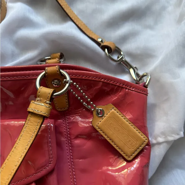 Coach Leah Patent Leather Signature Bucket Bag Tote - Image 4