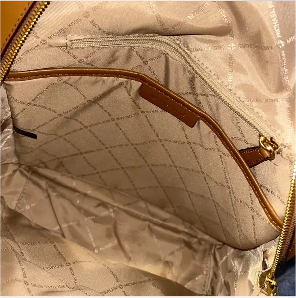 Michael kors Jaycee Large Logo Backpack - Image 3