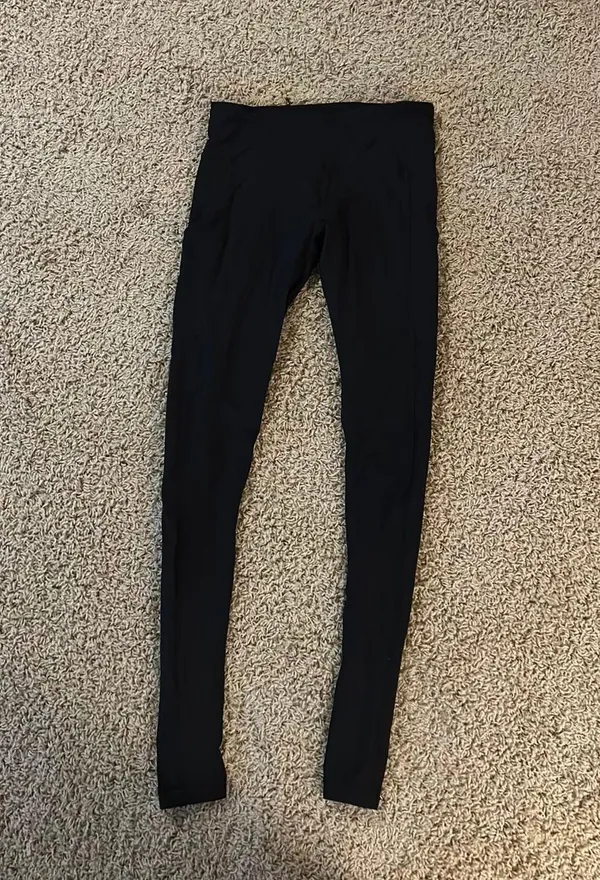 Lululemon leggings - Image 10