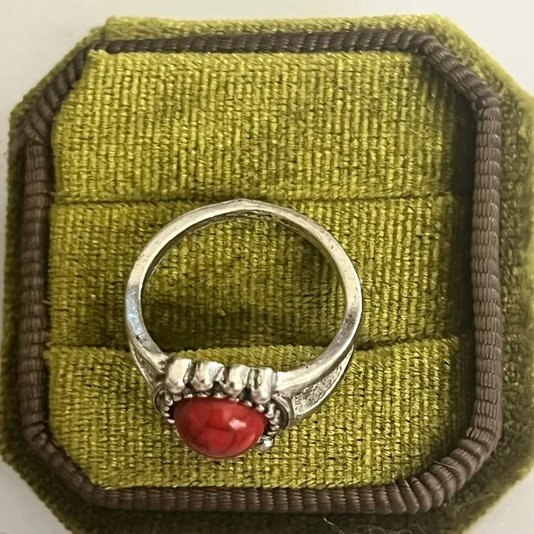 Boho/Design Red Turquoise Stainless Steel Silver Detailing Ring Size 7 - Image 3