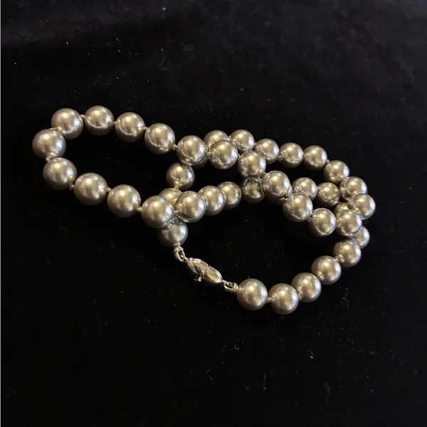 Vintage Monet 15" Silver Faux Pearl Choker Necklace, Signed Silver-Tone Clasp - Image 7