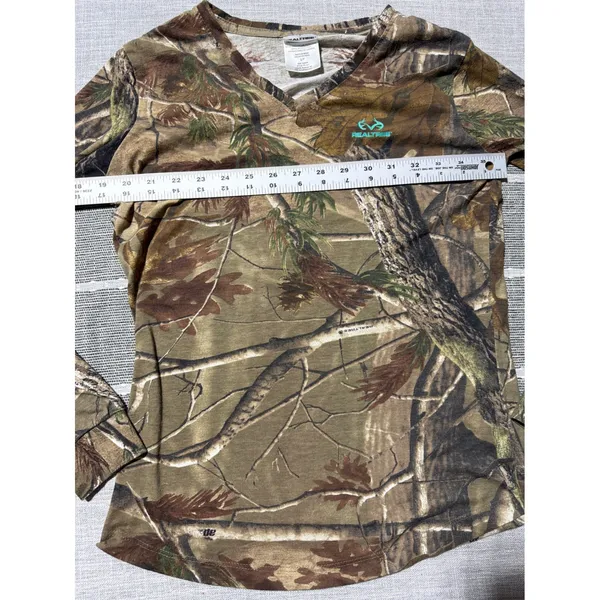 Realtree AP Camo‎ Long Sleeve V Neck Shirt Women's Size S/P Hunting Outdoor - Image 3