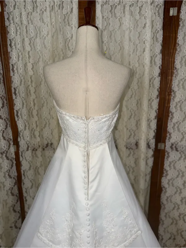 Beautiful Vintage 90s Mori Lee Strapless Satin Wedding Gown - Image 7