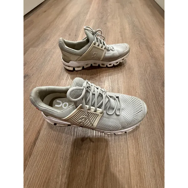 On Cloudswift Grey White Running Shoes Womens Size‎ 8 Swiss Engineering Sneakers - Image 3