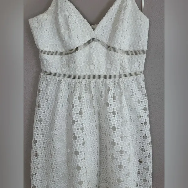 Bardot Botanical White Lace Midi Dress in Ivory size 8 Medium $139 Revolve Bride - Image 6