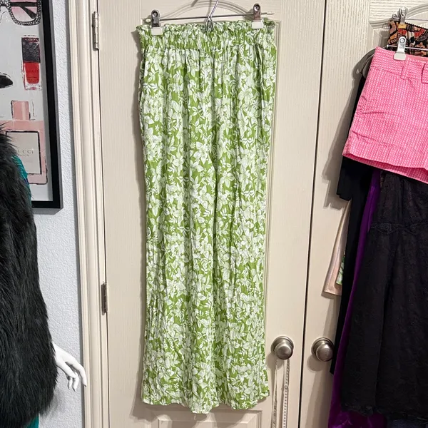 NWT Cotton Bleu Boutique Green Floral Print High Waist Pants Summer‎ Resort - Image 2