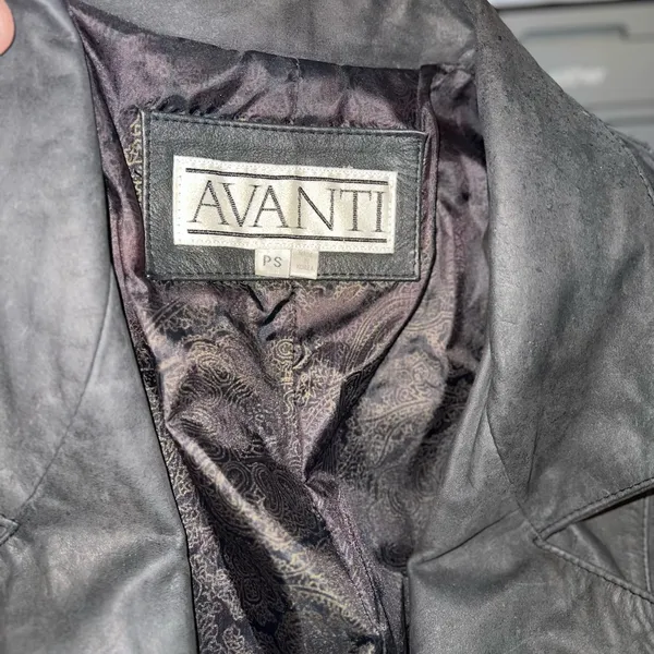 Gorgeous Vintage 90s Avanti Charcoal Suede Trench Coat! - Image 8