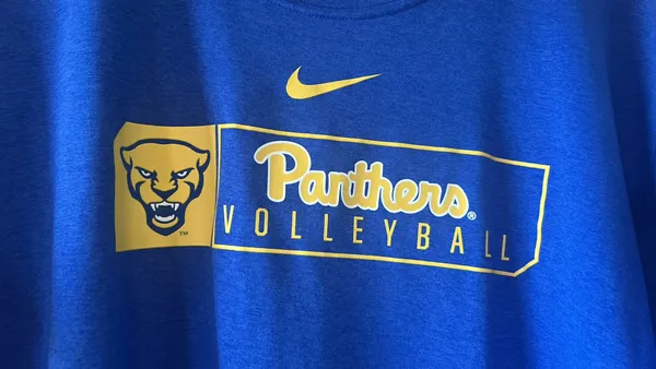 Nike T-Shirt - Image 4
