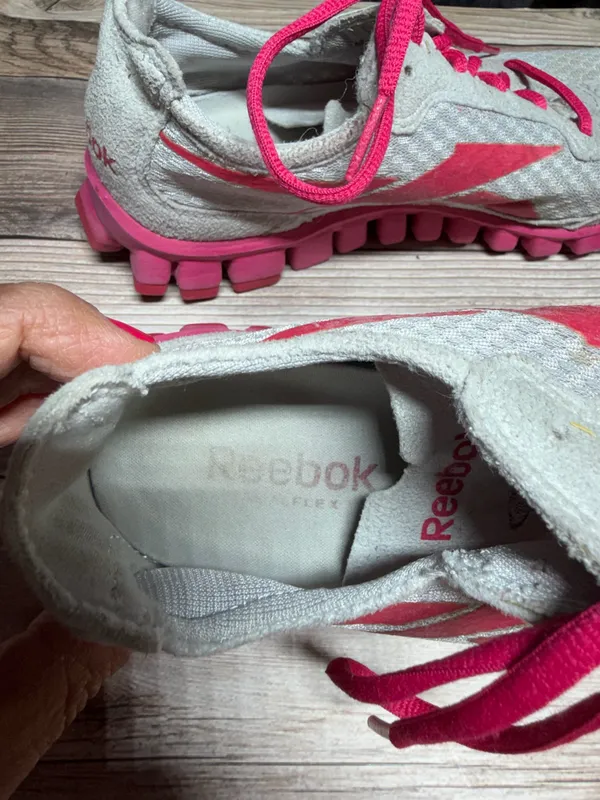 Reebok Running Shoes Women’s - Image 4