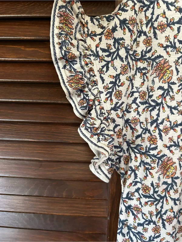 Max Studio Cream Floral Short Sleeve Blouse with Navy & Rust Accents - Image 2