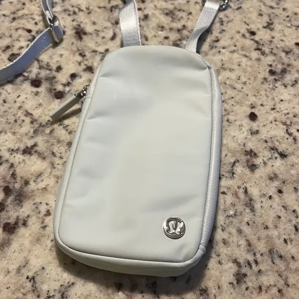 Lululemon Modular Phone Crossbody Women OS Ice Blue Athleisure Two-Piece Set - Image 3