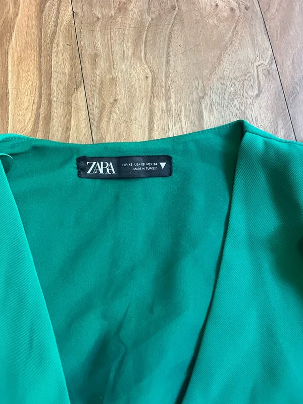 Zara Emerald Green V-Neck Midi Dress with Puff Sleeves - Image 4