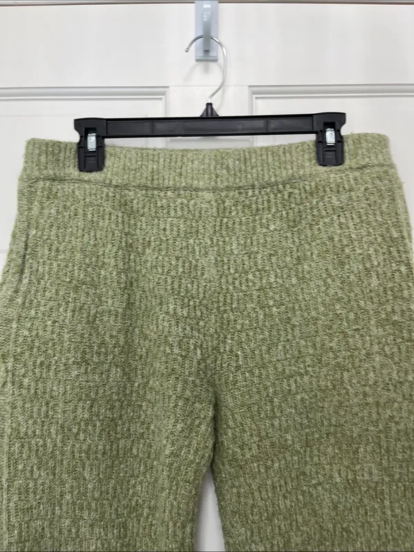 Universal Threads Olive Green Wide Leg Cable Knit Pants - Size Medium - Image 10