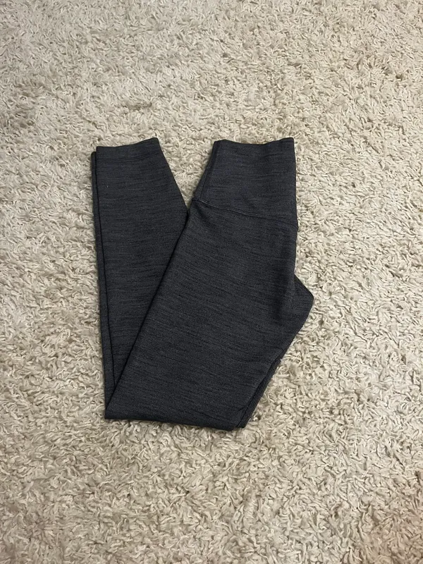 Lululemon Align 25” Heathered Grey Size 2 - Image 3