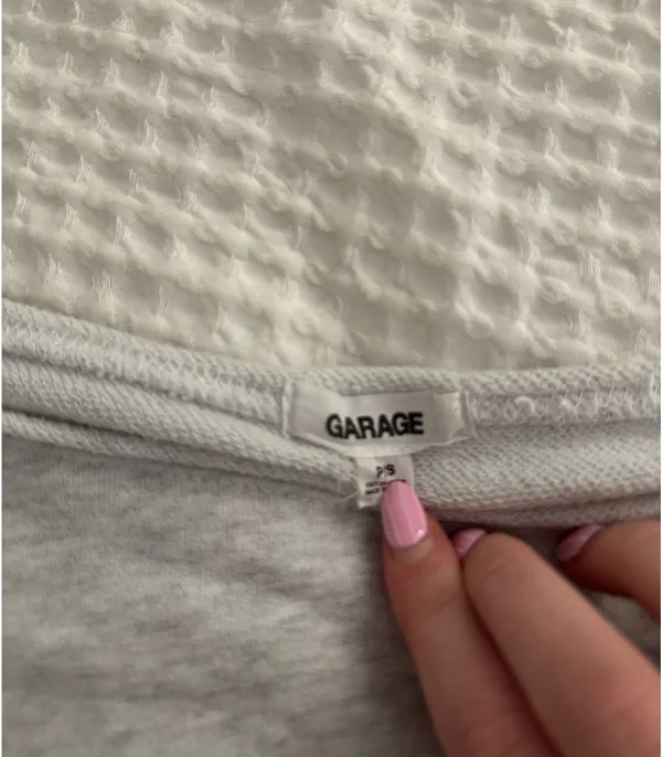 Garage Sweatshirt Cropped - Image 3