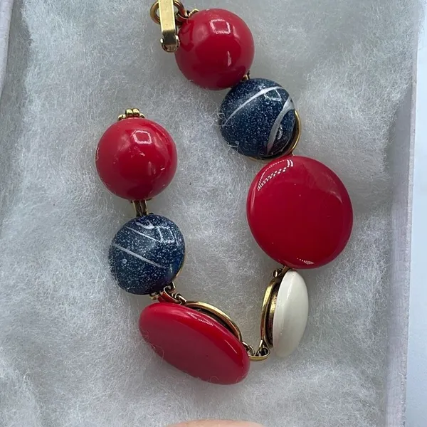 Vintage red white blue button style link bracelet. - Image 2