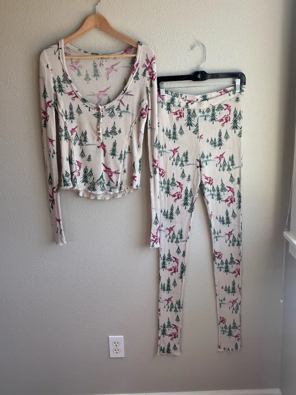 Cream Waffle Knit Two-Piece Pajama Set with Green Tree & Pink Bird Print - Image 2