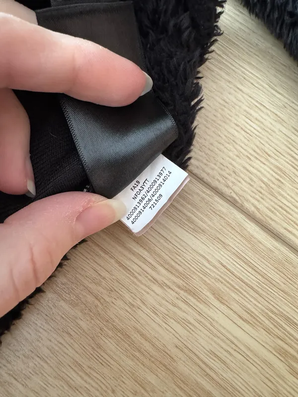 The North Face Fuzzy Zip-Up Jacket Black - Image 4