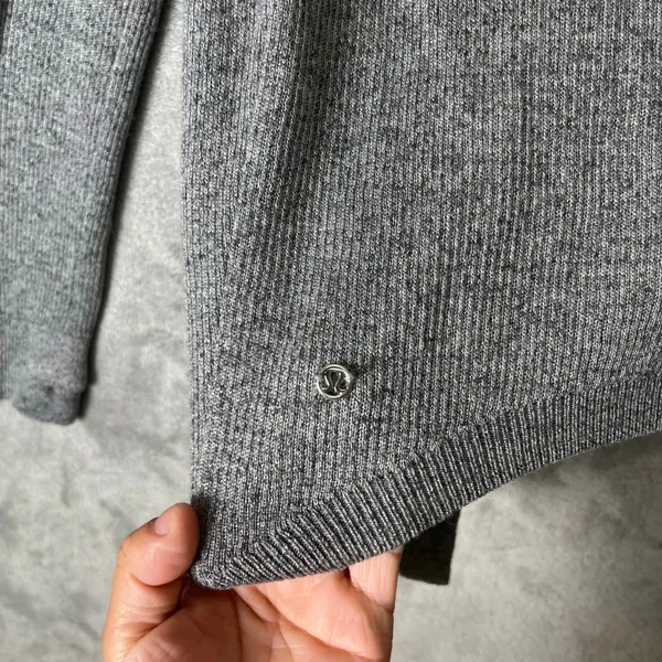 Lululemon Cabin Yogi Reversible Wrap Heathered Medium Grey Small Tencel Cashmere - Image 3
