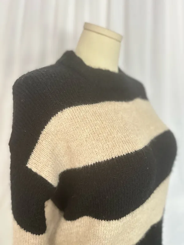 Magaschoni Striped Sweater Black Beige Alpaca Blend Cozy Soft Size M (1271) - Image 8