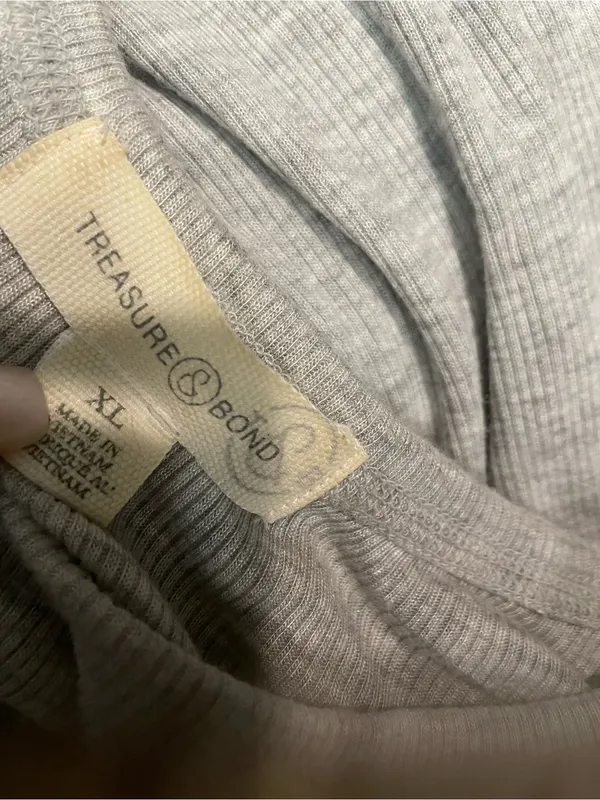 Treasure & Bond Light Gray Short Sleeve Crew Tee - Image 2