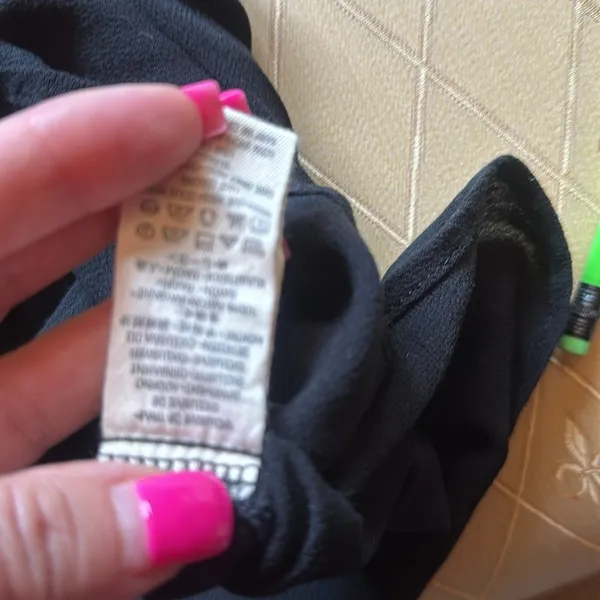 Free People medium m black flowy tank top keyhole front buckle at neck hot NWOT - Image 7