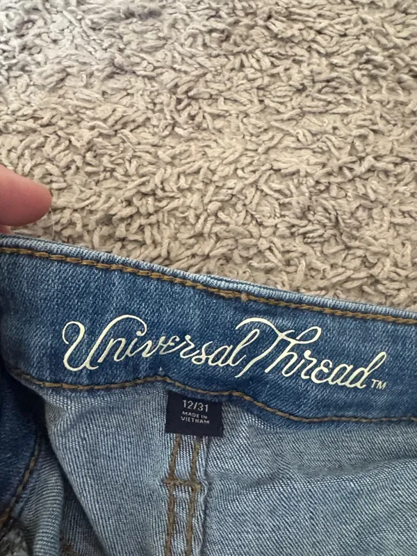 Universal Thread Medium Blue Denim Button-Fly Rolled Cuff Women's Shorts / BB16 - Image 3
