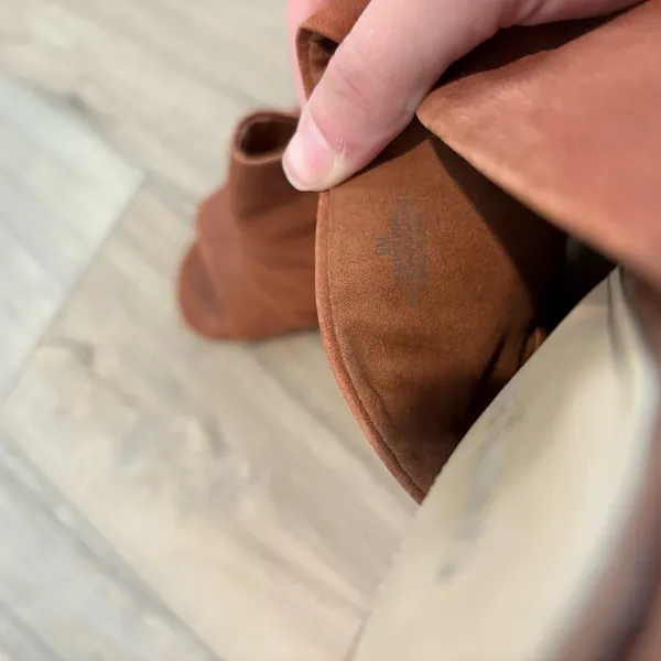 GIANNI BINI Korran Crinched Leather Mule‎ Wooden Block Heels Brown size 9 - Image 7