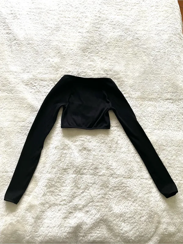 Urban Outfitters Black Ribbed Square-Neck Crop Top Long Sleeve Size XS/S - Image 3
