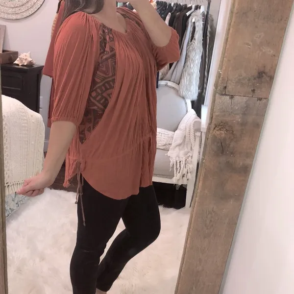 Free People size xsmall oversized boho rust colored embroidered top - Image 4