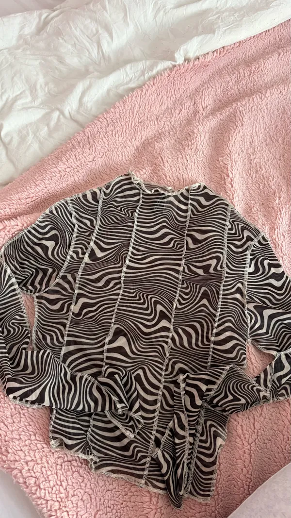 Zebra Print Long Sleeve H&M - Image 2