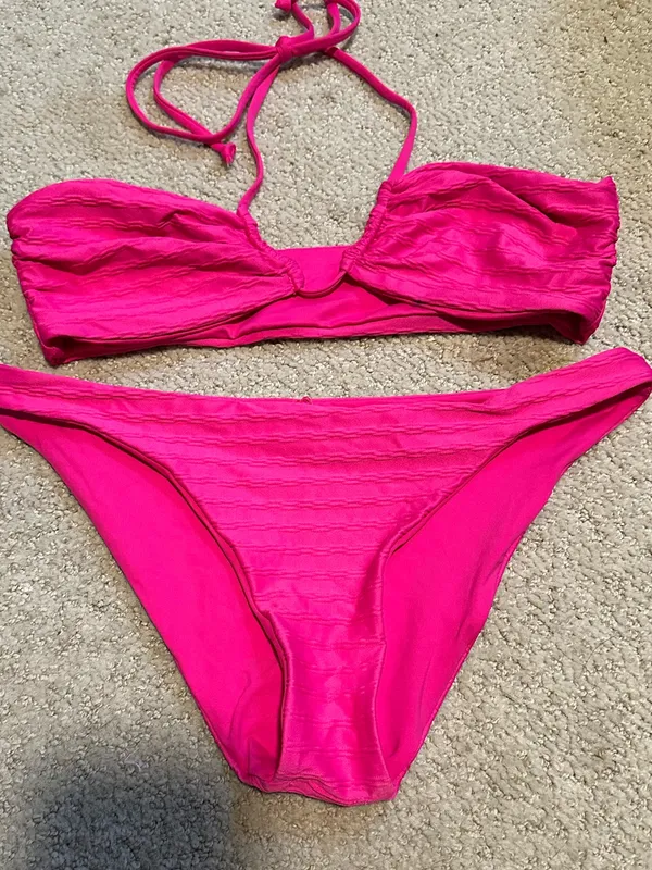 NWOT L*Space textured bikini set hot pink - Image 2