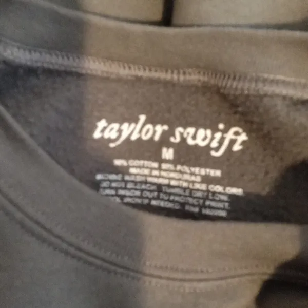 Taylor Swift Eras Sweatshirt -folklore Era RARE Womens Medium - Image 2