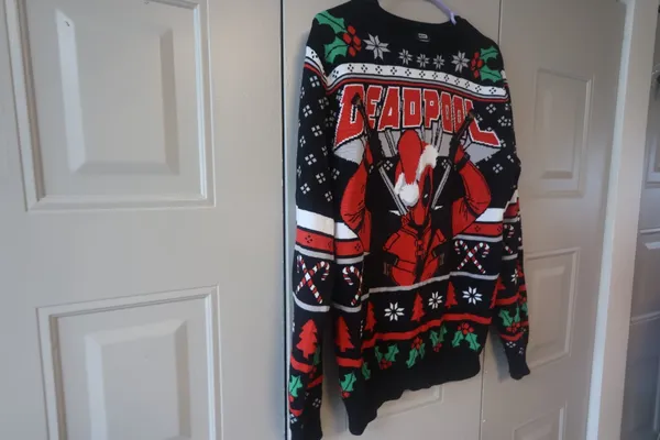 Primark deadpool ugly Christmas sweater in black, red and white size medium. - Image 3