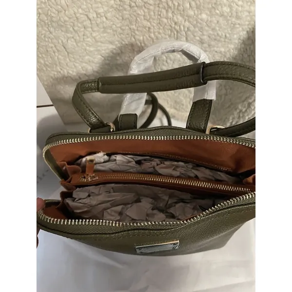 NIB Travel In Chic Green backpack purse - Image 4