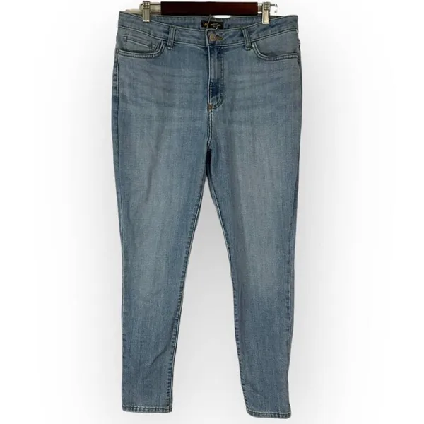 Lee Women's Slim Fit Skinny Leg Jean Women's 14 Light Blue Wash Midrise - Image 3
