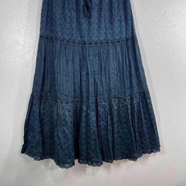St. John's Bay Vintage Tiered‎ Eyelet Midi Skirt Women's PS Petite Washed Black - Image 4